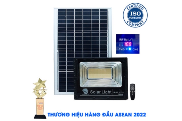 Đèn pha LED 12 với khả năng chống thấm cao