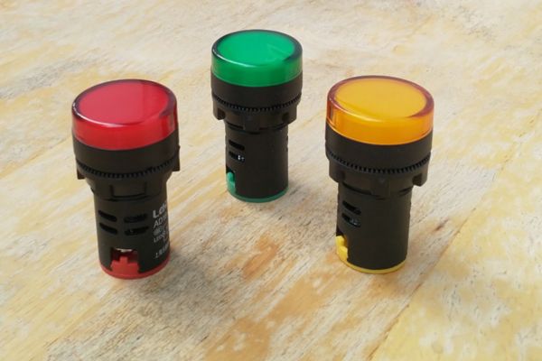 Cách đấu đèn báo 3 pha tủ điện